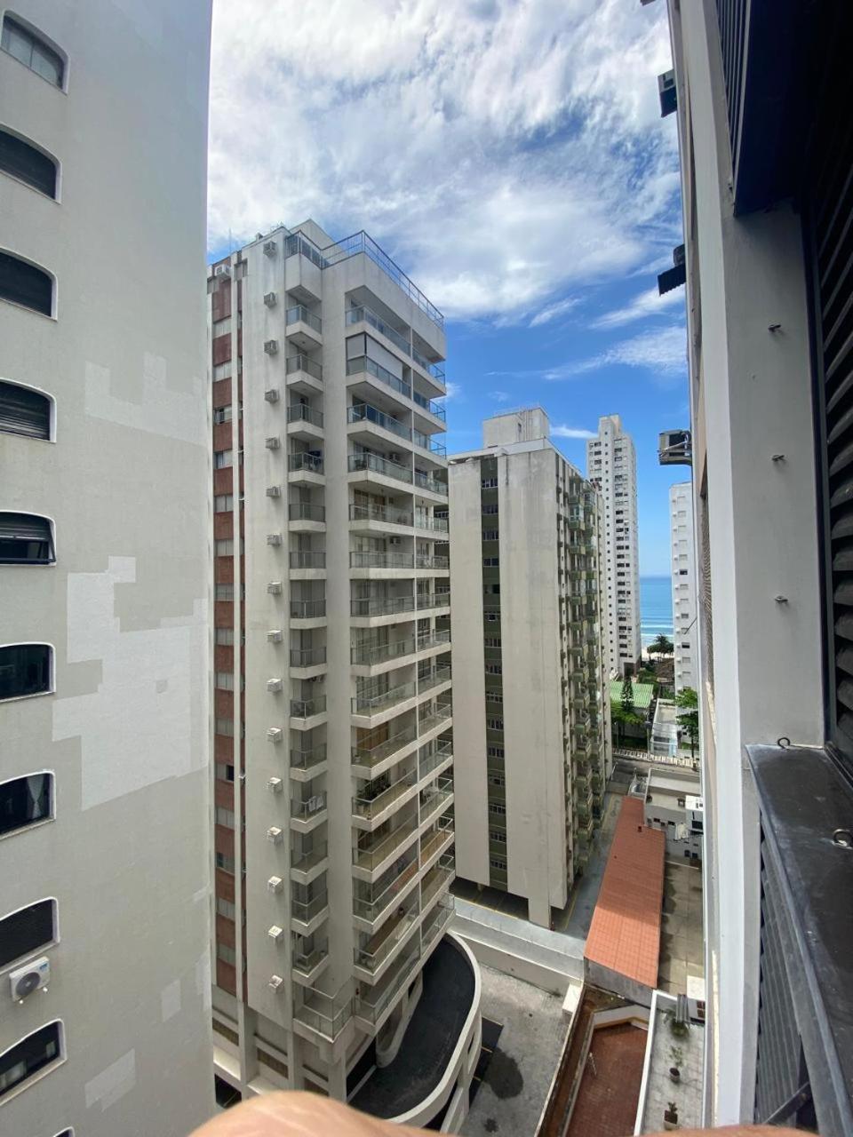 2 Dorm L Piscina L Sauna L Garagem L 200M Da Praia Das Pitangueiras Guaruja Bagian luar foto